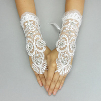 WH WEDDING LACE GLOVE