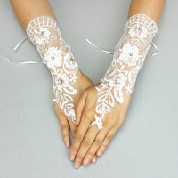 IV WEDDING LACE GLOVE