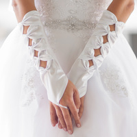 SATIN BRIDAL 4 BOW FINGERLESS GLOVES WHITE