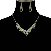V DROP RHINESTONE NECKLACE SET