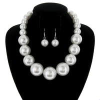 LARGE PEARLS CHUNKY NECKLACE SET