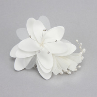 BRIDAL FLOWER HAIR COMB W/ PEARLS / RHINESTONES