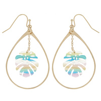 TROPICAL ACRYLIC STONE EFFECT PALM LEAF CHARM TEARDROP DANGLE HOOK EARRINGS IN GOLD TONE METAL