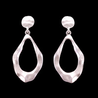 DROP ASYMMETRICAL METAL EARRING