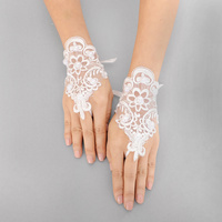 PEARL FLOWER LACE GLOVE