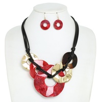 ACETATE IRREGULAR DISC CORD BIB NECKLACE SET