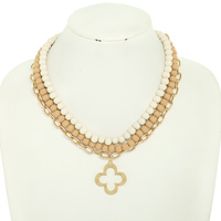 MULTI-LAYERED QUATREFOIL PENDANT BEAD NECKLACE