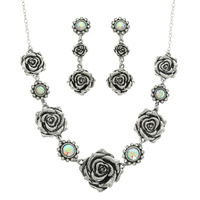 WESTERN ROSE BLOSSOM NECKLACE SET