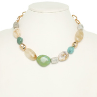 CHUNKY STONE BEAD NECKLACE