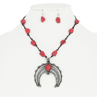 WESTERN STYLE SQUASH BLOSSOM WITH SEMI PRECIOUSE STONE PENDANT NECKLACE AND EARRINGS SET