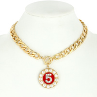 FASHION PEARL AND RHINESTONE NUMBER 5 PENDANT TOGGLE NECKLACE
