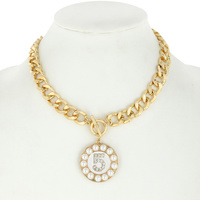 FASHION PEARL AND RHINESTONE NUMBER 5 PENDANT TOGGLE NECKLACE