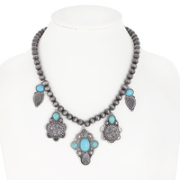 WESTERN TEXTURED DRUZY STONE CHARMS NAVAJO PEARL NECKLACE