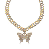 CR-G g chunky chain butterfly neck