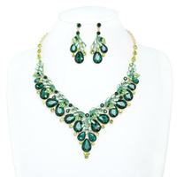 CRYSTAL GEMSTONE CLUSTER V-SHAPED NECKLACE SET