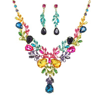 FILIGREE BRANCH DESIGN STONE V-SHAPED NECKLACE SET