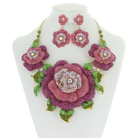 STATEMENT ROSE STONE NECKLACE SET