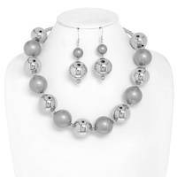 OVERSIZED BALL BEADED STATEMENT NECKLACE SET