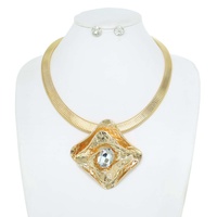 DIAMOND SHAPED SNAKE CHAIN COLLAR NECKLACE SET