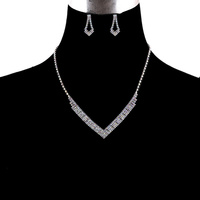 SMALL V RHINESTONE NE SET