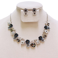 METALSMITHED FLORAL NECKLACE SET