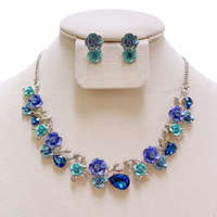 METALSMITHED FLORAL NECKLACE SET