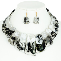 MARBLE BIB STATEMENT NECKLACE AND EARRINGS SET
