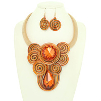 SPIRAL CRYSTAL AMULET NECKLACE SET