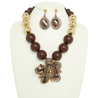 FLOWER STATEMENT NECKLACE SET