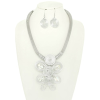WIRE FLOWER CRYSTAL NECKLACE SET
