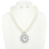 TEARDROP GEMSTONE PENDANT PEARL NECKLACE SET