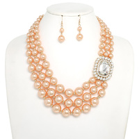 3 LINE GEMSTONE BROOCH PEARL COLLAR NECKLACE SET